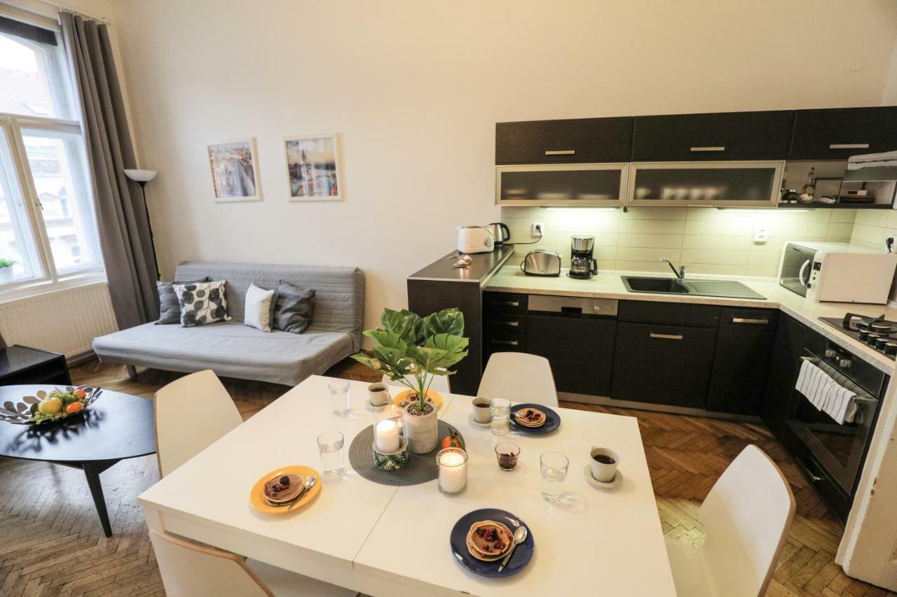Apartments In Mala Strana - 10 Minutes From Charles Bridge Apartamento *