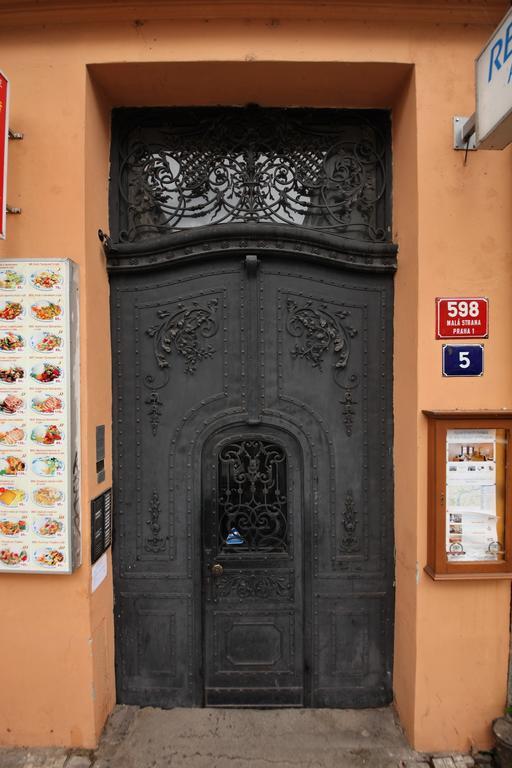 Apartments In Mala Strana - 10 Minutes From Charles Bridge Apartamento